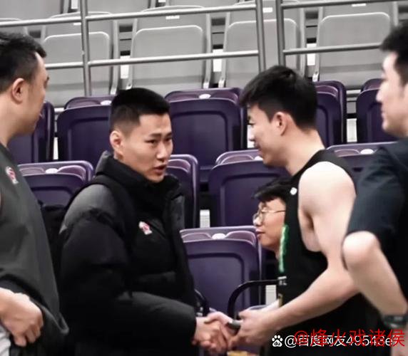 尊龙凯时 吴昌泽退役空档被冷藏，杨鸣轮换谨慎，辽篮内线前景未卜